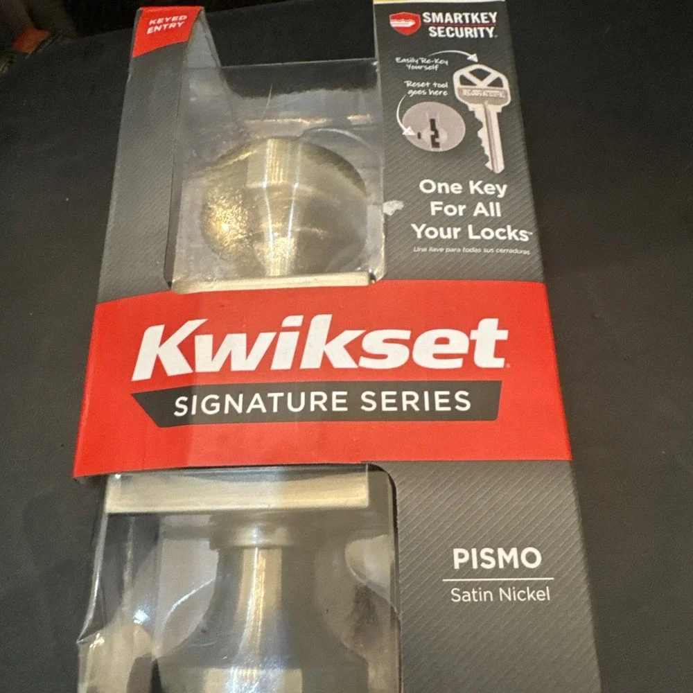 Kwikset Pismo‎ Keyed Entry Knob Square Trim Satin Nickel 740PSKSQT15 97403 079